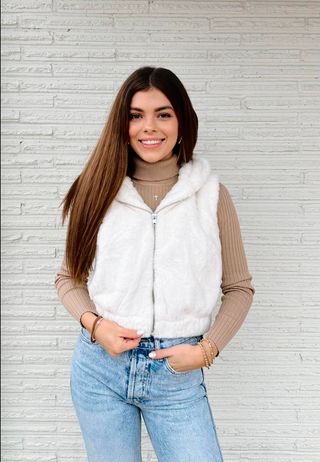 Kenna Plush Zip Up Vest In Ivory